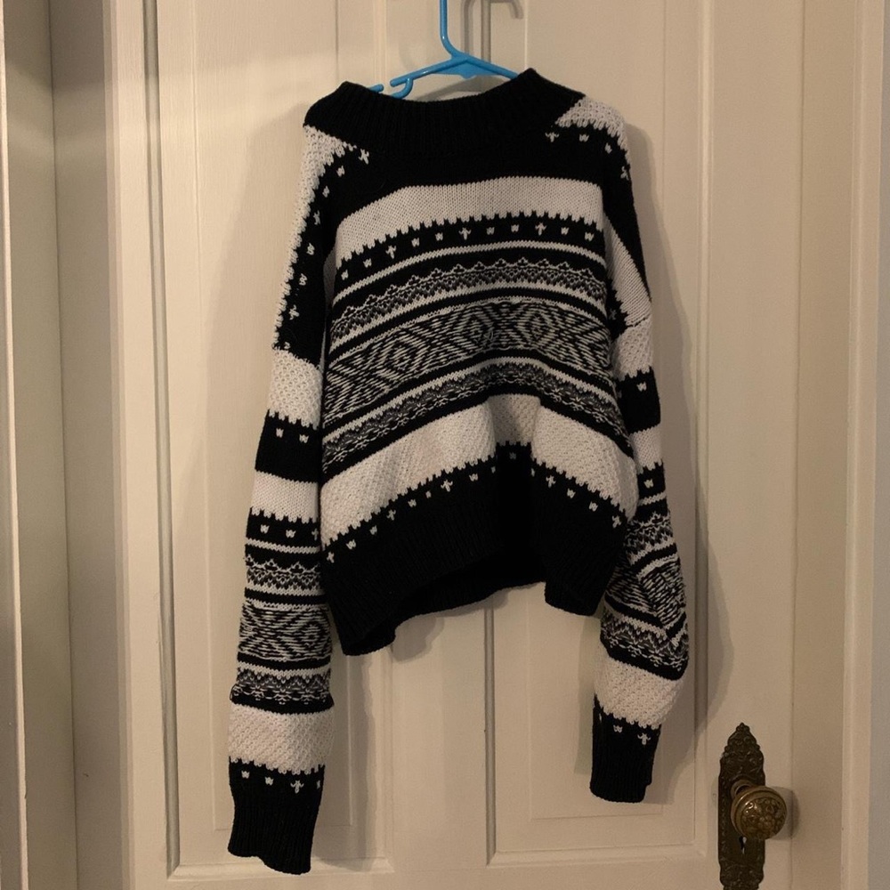 vintage black and white sweater